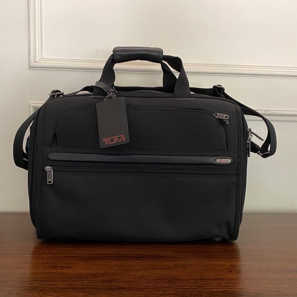 Tumi Other - NEW! Tumi Large Screen Briefcase/Laptop Bag/Carry